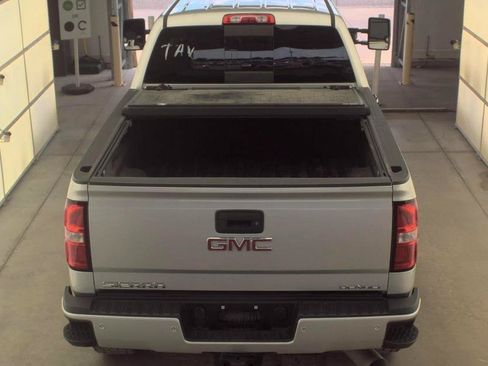 Used 2019 GMC Sierra 2500 Denali w/ Duramax Plus Package AWD/4WD image 6