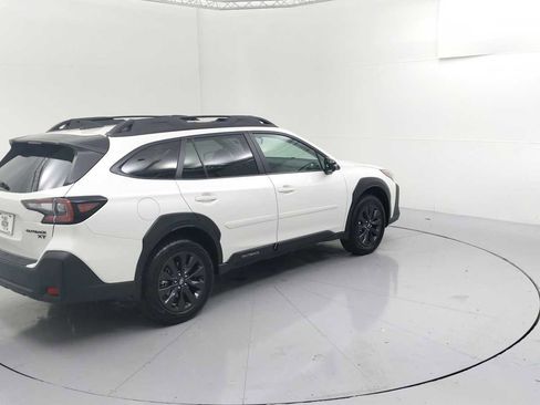 Certified 2025 Subaru Outback Onyx Edition XT w/ Popular Package #2 image 10