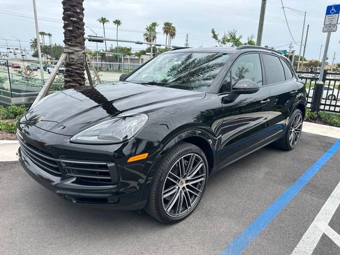 Certified 2023 Porsche Cayenne Platinum Edition AWD/4WD image 1