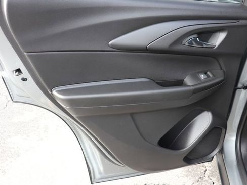 Used 2025 Chevrolet TrailBlazer LT image 13