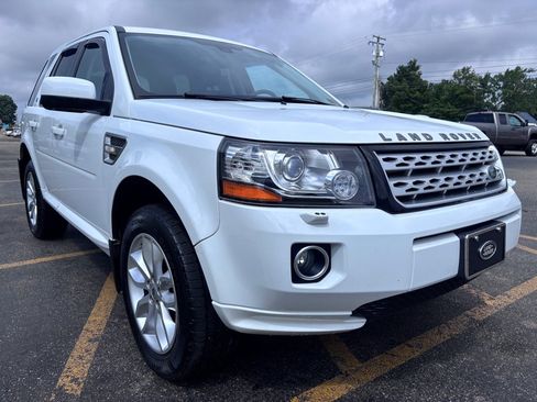 Used 2013 Land Rover LR2 AWD/4WD image 4