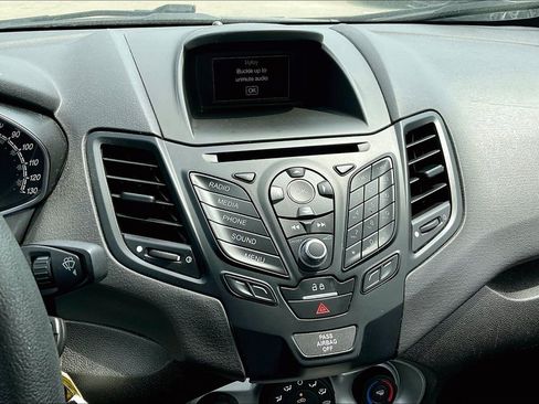 Used 2019 Ford Fiesta SE image 6