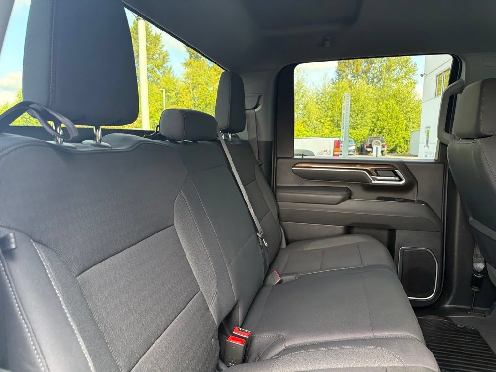 Used 2026 Chevrolet Silverado 3500 LT AWD/4WD image 24