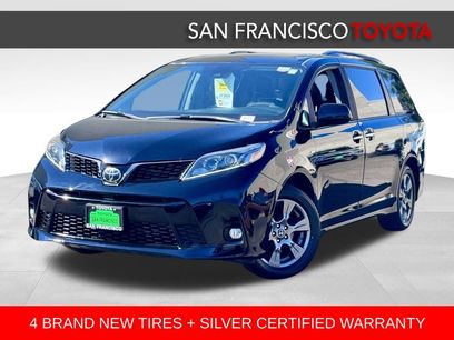 Certified 2019 Toyota Sienna SE w/ SE Preferred Package