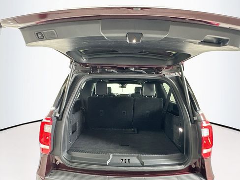 Used 2020 Ford Expedition Max XLT w/ Equipment Group 202A RWD image 30