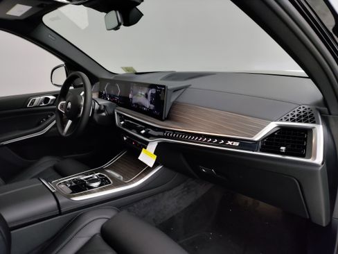 New 2026 BMW X5 sDrive40i w/ M Sport Package image 27