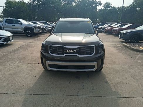 Used 2025 Kia Telluride S FWD image 5