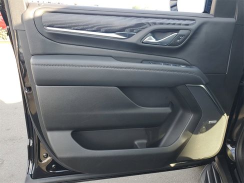 Used 2024 GMC Yukon Denali w/ Advanced Technology Package image 23