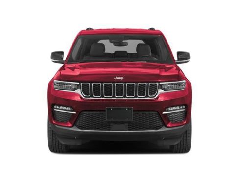 Used 2024 Jeep Grand Cherokee Altitude AWD/4WD image 7
