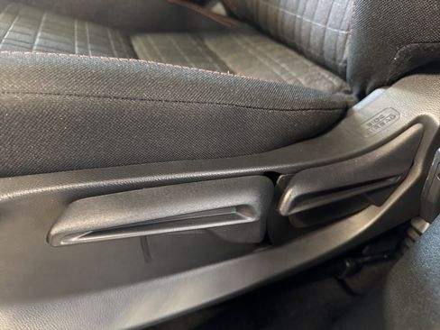 New 2025 Honda HR-V Sport image 18