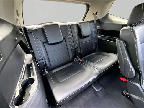 Used 2023 Volkswagen Atlas SEL R-Line AWD/4WD image 18