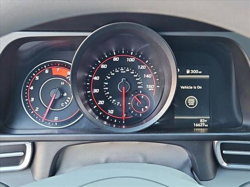 Used 2023 Hyundai Elantra SEL FWD image 11