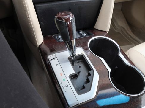 Used 2012 Toyota Camry XLE image 27