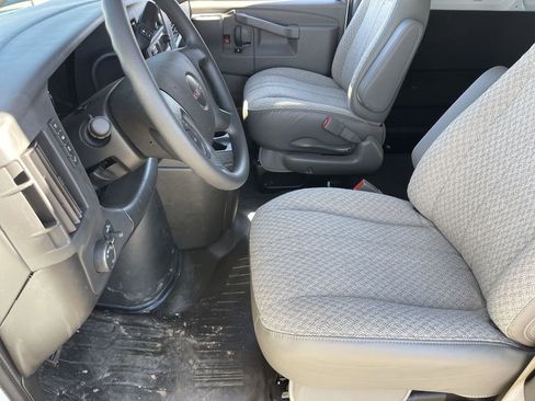New 2025 GMC Savana 2500 Extended w/ Driver Convenience Package image 19