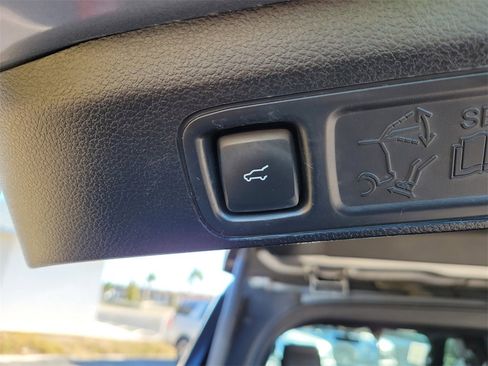 Used 2020 Ford Expedition XLT w/ Equipment Group 202A image 10