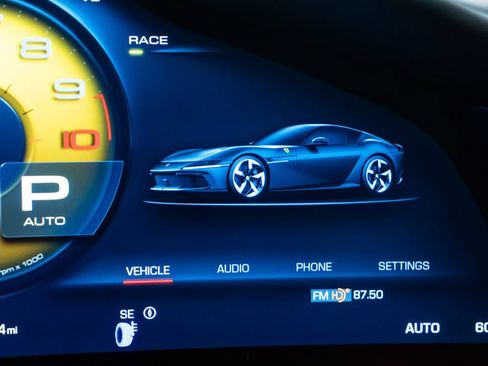 Certified 2025 Ferrari 12Cilindri RWD image 32