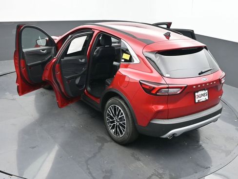 New 2025 Ford Escape SE image 59