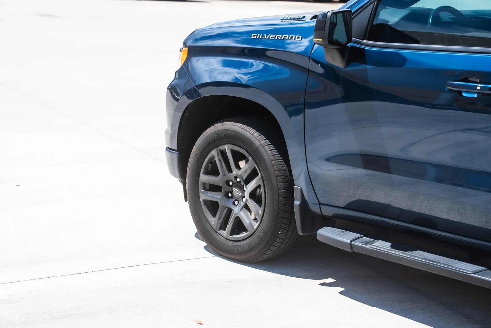 Used 2023 Chevrolet Silverado 1500 RST RWD image 11
