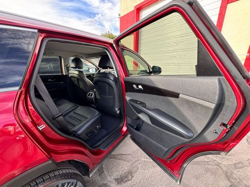 Used 2020 Kia Sorento EX image 29