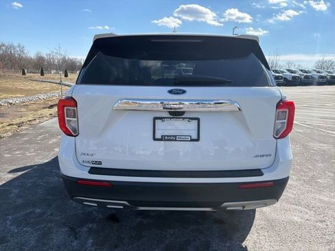 Certified 2022 Ford Explorer XLT w/ Equipment Group 202A image 15