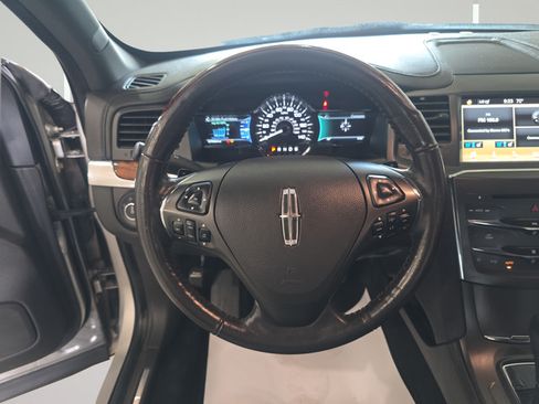 Used 2016 Lincoln MKS FWD image 14