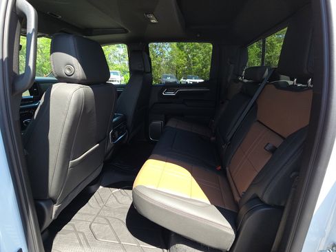 New 2026 Chevrolet Silverado 1500 High Country w/ Technology Package AWD/4WD image 31