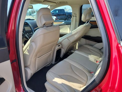 Used 2018 Lincoln MKC Select w/ Select Plus Package FWD image 14
