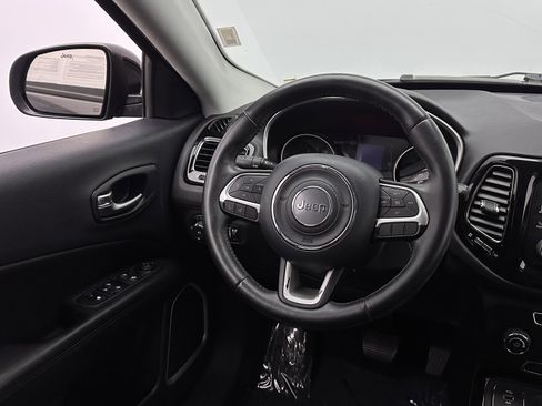 Used 2018 Jeep Compass Altitude image 26