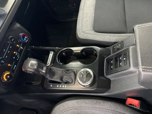 Used 2025 Ford Bronco 4-Door AWD/4WD image 29