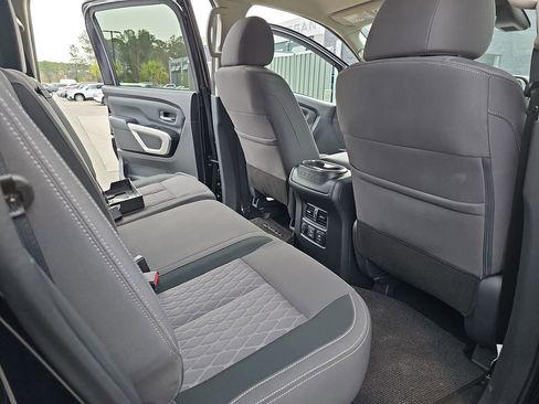 Used 2024 Nissan Titan SV w/ SV Convenience Package image 14