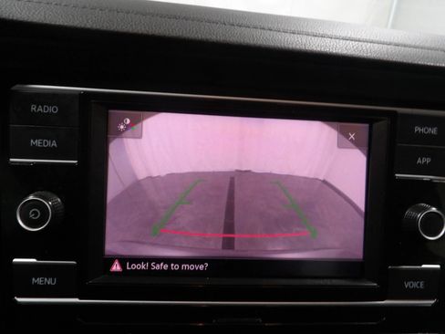 Used 2020 Volkswagen Jetta R-Line w/ R-Line Cold Weather Package FWD image 15