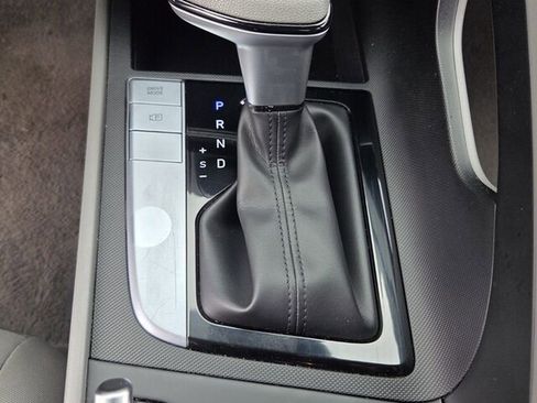 Used 2024 Hyundai Elantra SEL FWD image 20