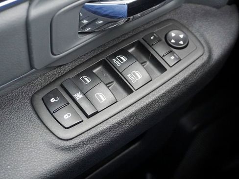 Used 2023 RAM 1500 Classic SLT image 22