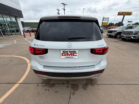 Used 2023 Mercedes-Benz GLB 250 4MATIC image 23