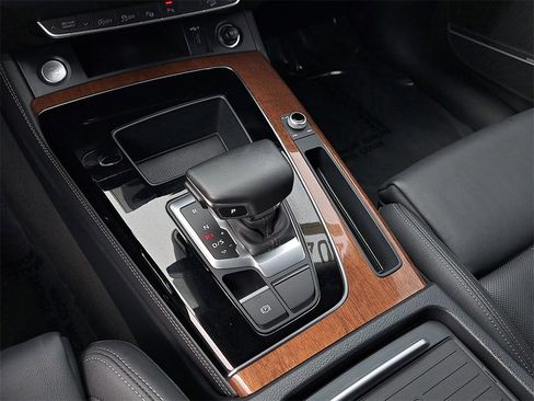 Certified 2023 Audi Q5 2.0T Prestige image 15