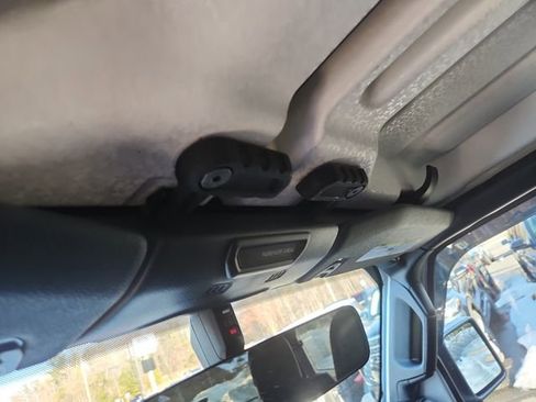 Used 2018 Jeep Wrangler Unlimited Sahara image 25