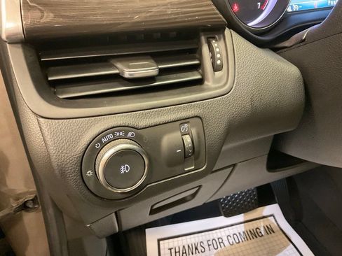 Used 2019 Buick Envision Essence AWD/4WD image 21