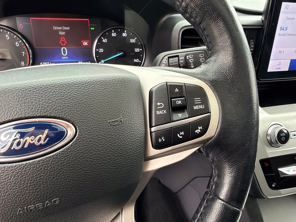 Used 2022 Ford Explorer XLT w/ Equipment Group 202A AWD/4WD image 32