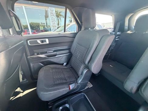 Used 2020 Ford Explorer XLT RWD image 35
