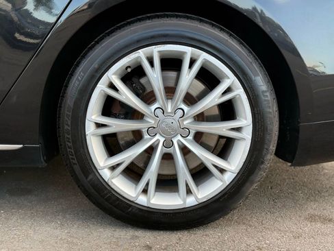 Used 2012 Audi A8 4.2 image 12