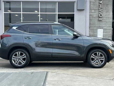 Used 2023 Kia Seltos S image 3