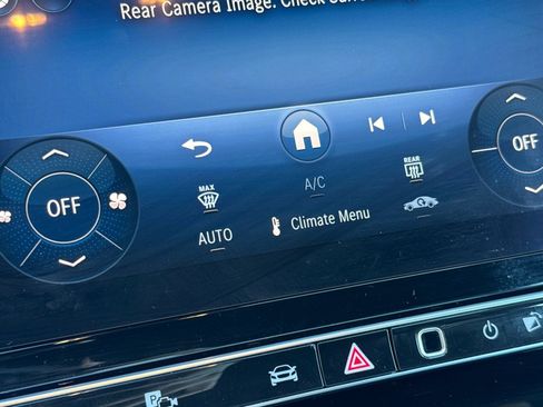 Certified 2025 Mercedes-Benz CLE 300 4MATIC Cabriolet image 26