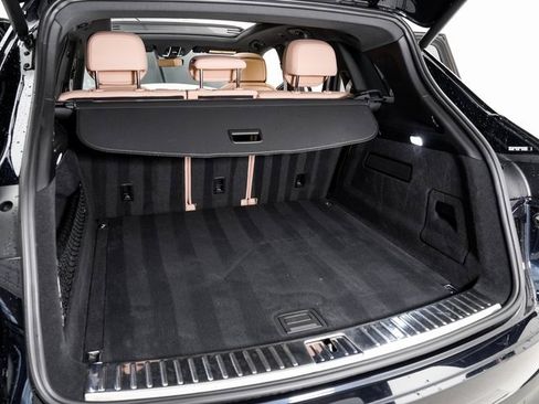 Used 2023 Porsche Cayenne Platinum Edition image 29