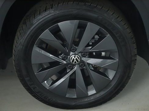 Used 2023 Volkswagen Taos S image 10