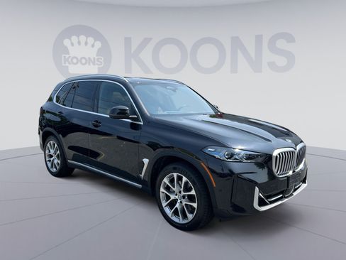 Used 2024 BMW X5 xDrive40i w/ Premium Package AWD/4WD image 10