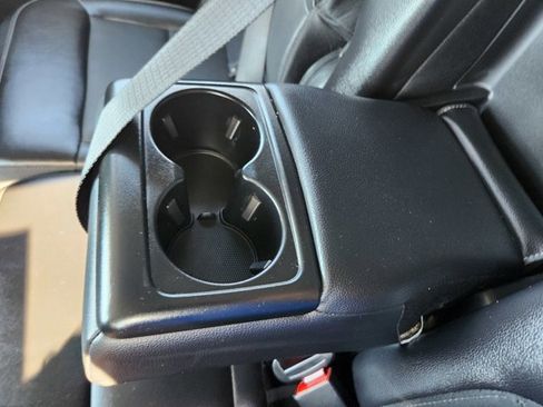 Used 2024 Ford Explorer Limited image 23