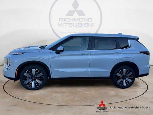 New 2026 Mitsubishi Outlander SE FWD image 6