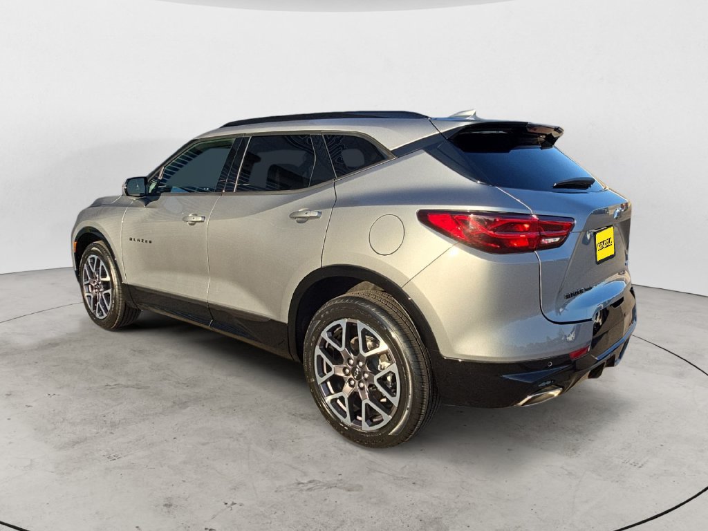Certified 2025 Chevrolet Blazer RS AWD/4WD image 11
