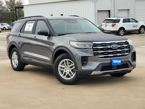 New 2026 Ford Explorer Active image 2