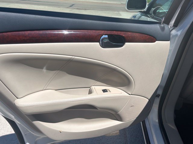 Used 2006 Buick Lucerne CXS w/ Driver Confidence Package FWD image 7